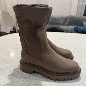 NWT - H&M - Tan Boots